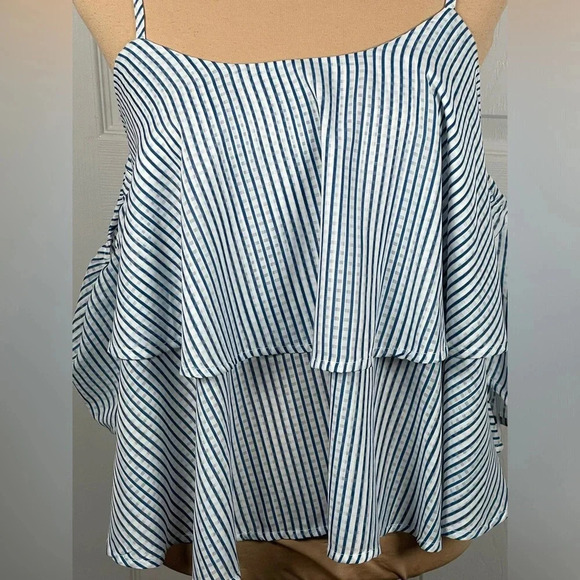 ✨ She+Sky Blue Striped Cold Shoulder Crop Top Medium NWT‎ - Picture 3 of 7